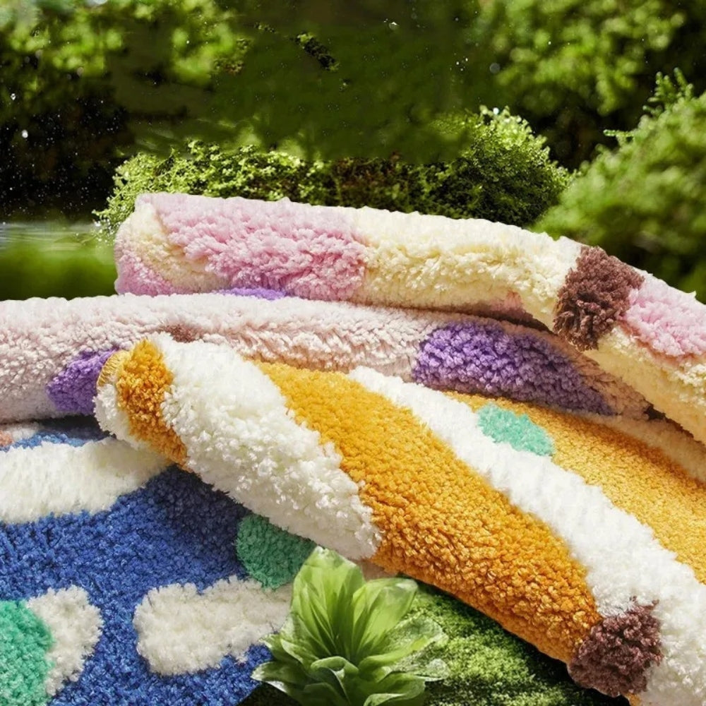 Bold Dot Bath Mat in Soft Microfiber, Plush Colorful Bathroom & Entryway Mat, Non Slip, 5 Colors, 4 Sizes