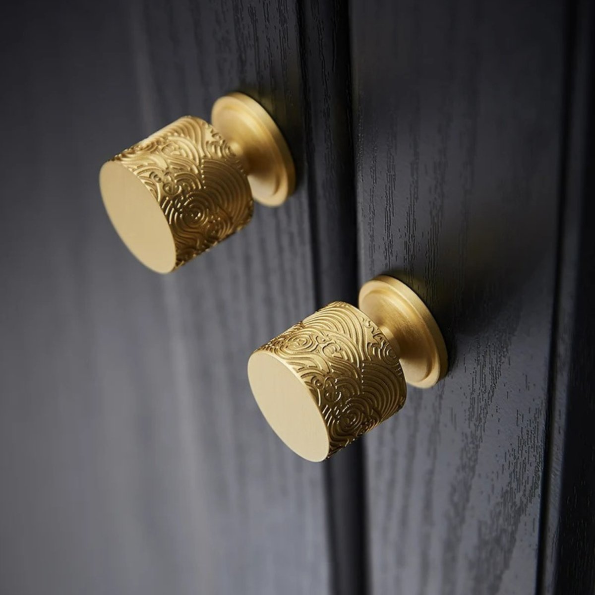 Brass Cabinet Knobs & Pull Bar, Vintage Desk & Drawer Cabinet Hardware, Antique Finish, Set of 2 in 11 Sizes, 1-3.2in