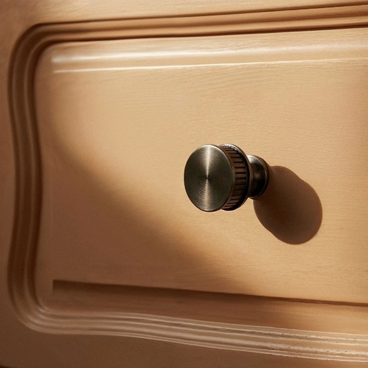 Fluted Solid Brass Cabinet Knobs & Drawer Pulls, Vintage Kitchen & Wardrobe Hardware, Antique Brass Finish, Set of 2, 1.2-7.5in
