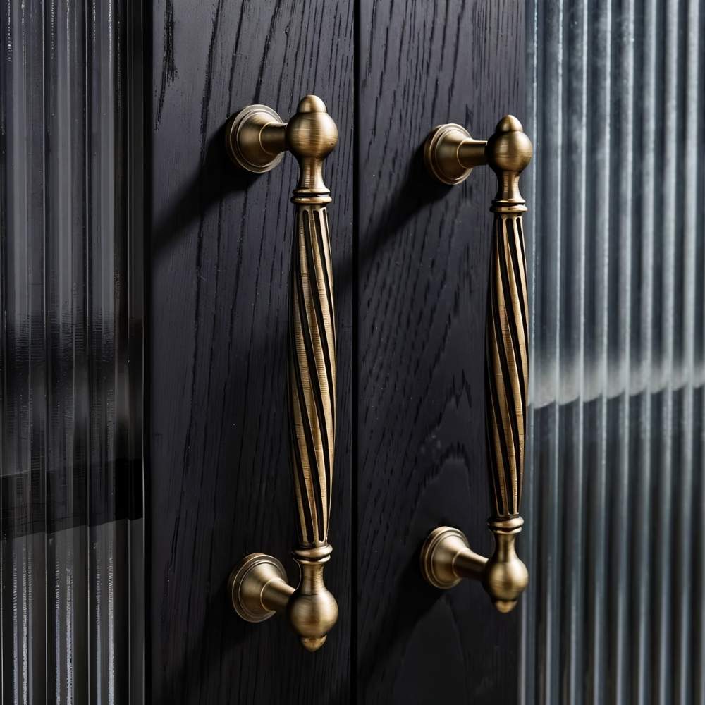 Twisted Fluted Brass Cabinet Knobs & Pulls, Antique Kitchen & Wardrobe Hardware, Antique Finish, Set of 2, 1.2-6.2in