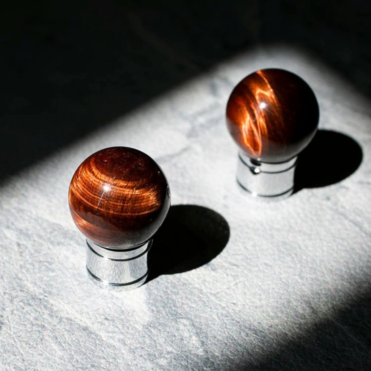Crystal & Solid Brass Cabinet Knobs, Modern Kitchen & Dresser Hardware, Bright Chrome Finish, Set of 2 in 5 Colors, 0.9in