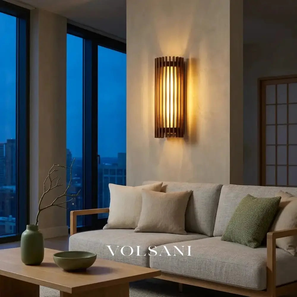 BODIL: Walnoot Wandlamp - Volsani