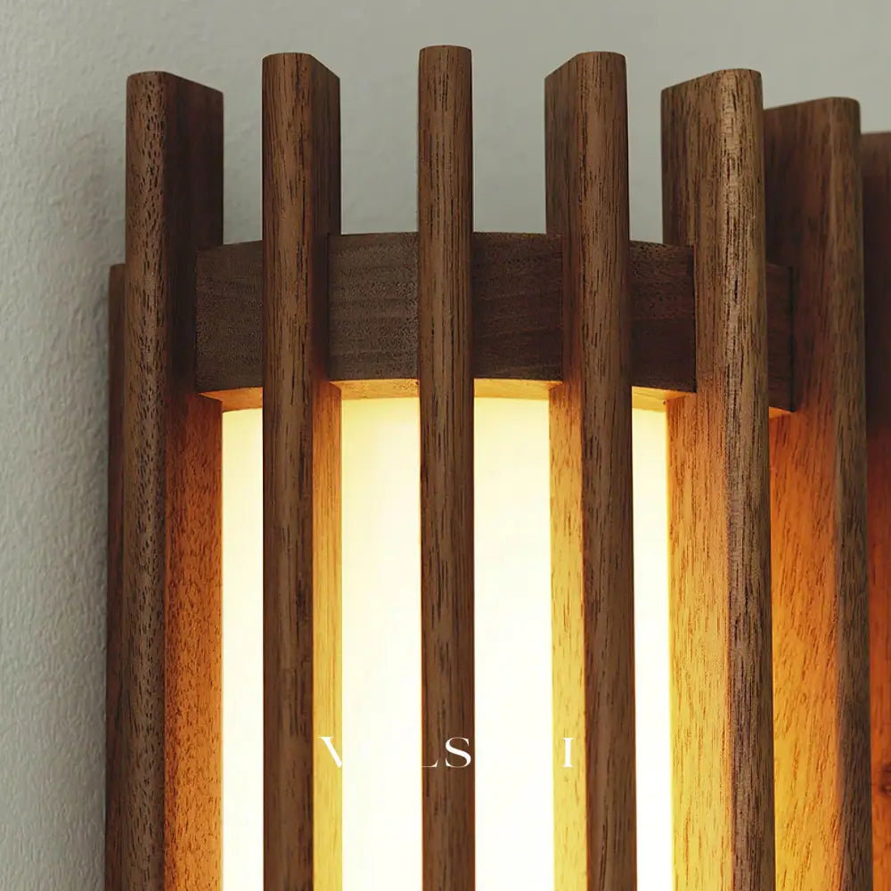 BODIL: Walnoot Wandlamp - Volsani