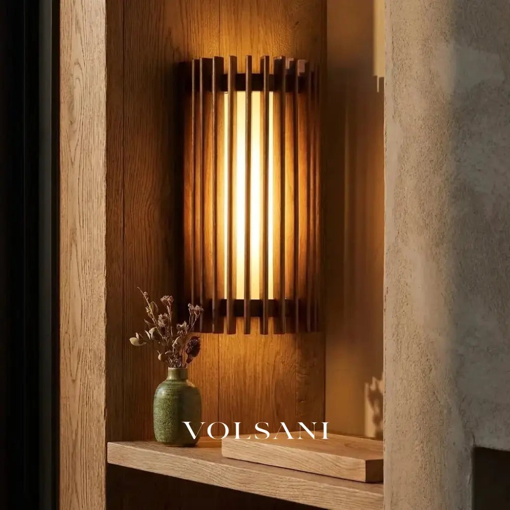 BODIL: Walnoot Wandlamp - Volsani