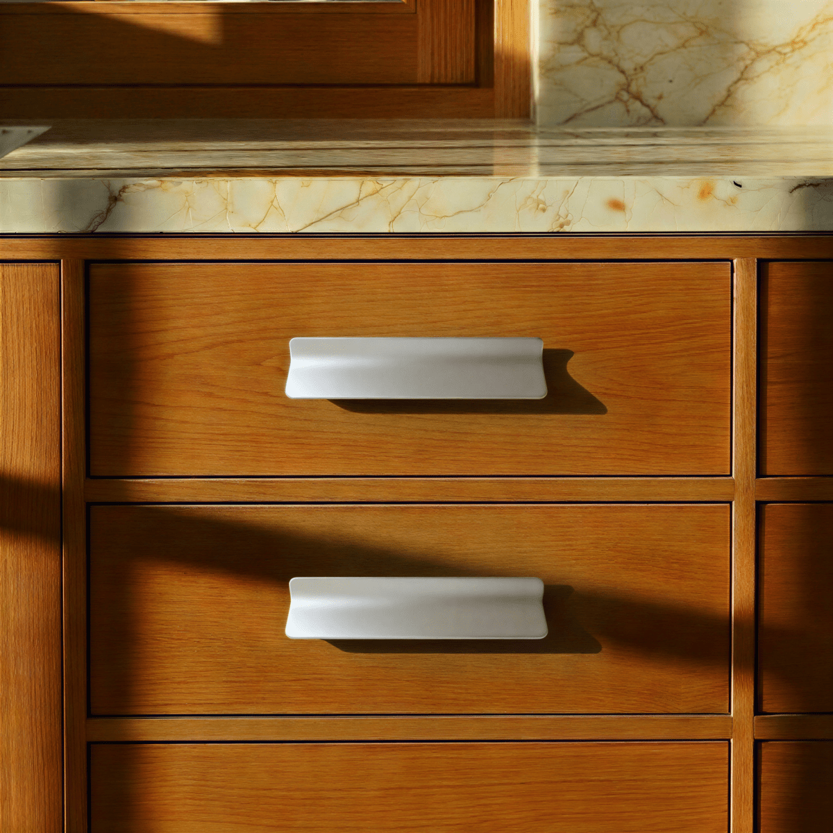 Curved Drawer Pull Handles, Minimalist Kitchen & Wardrobe Hardware, Vintage Brass Gold & Nickel Tones, Set of 2, 1.6-7.8in