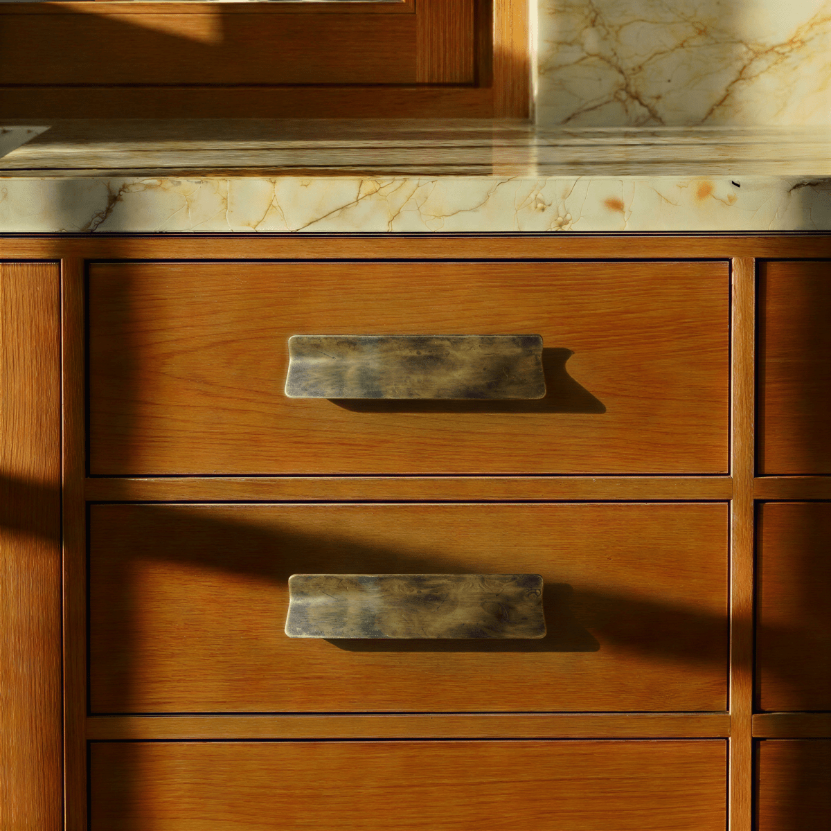 Curved Drawer Pull Handles, Minimalist Kitchen & Wardrobe Hardware, Vintage Brass Gold & Nickel Tones, Set of 2, 1.6-7.8in
