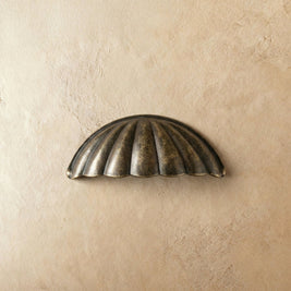 Scalloped Zinc Alloy Drawer Pulls, Modern Kitchen & Vanity Hardware, Ridged Half-Moon Face, Set of 2 Pieces, 2.5in Hole Spacing