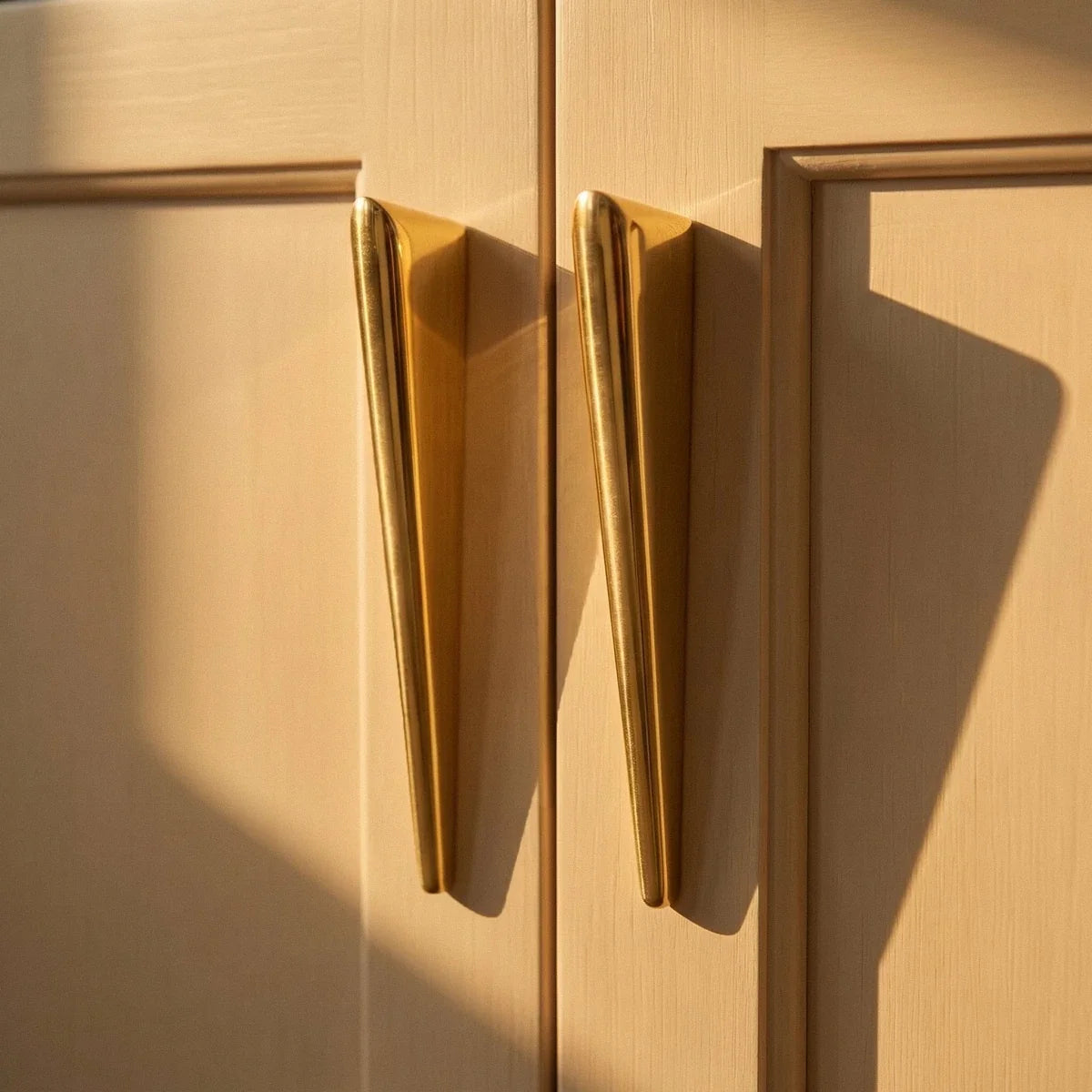 Zinc Alloy Drawer Pull Bars, Modern Cabinet & Wardrobe Hardware, Tapered Geometric Profile, Set of 2 in Gold-Tone & Grey, 1.2-7.5in