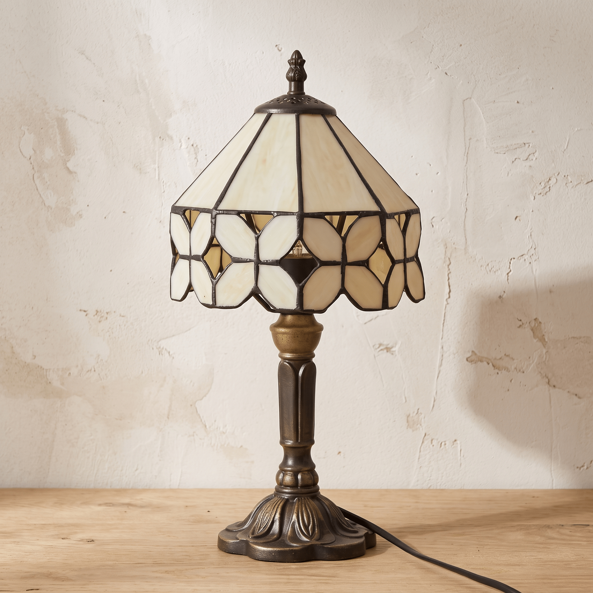 DUNA: Tiffany Tafellamp – Glas-in-lood Kap met E27 Fitting - Volsani