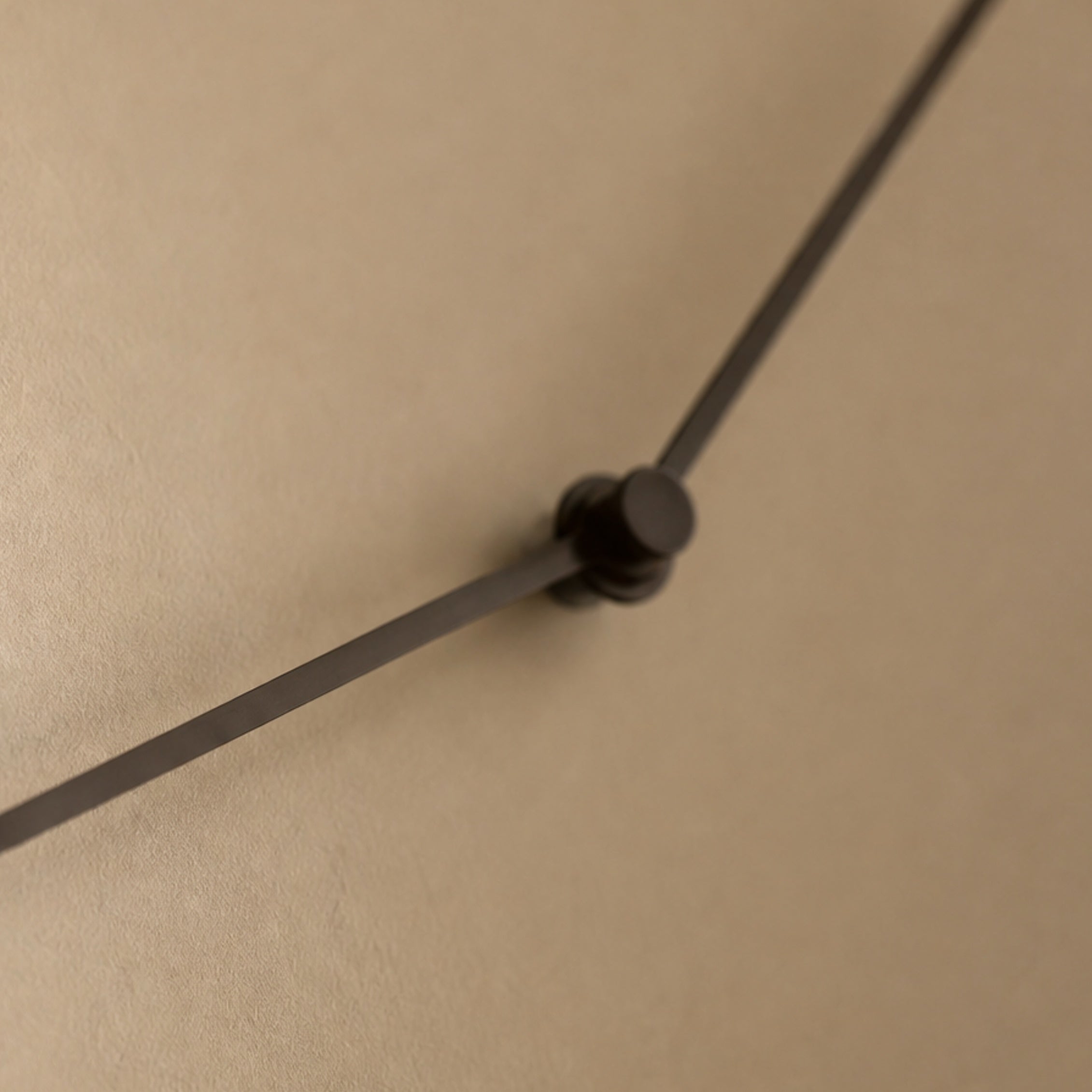EERO: Minimalistische Wandklok