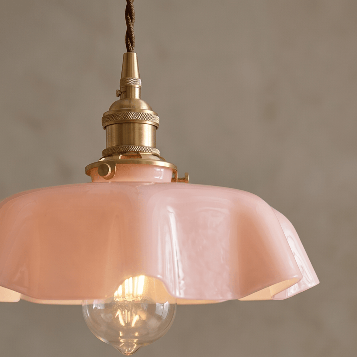 FREYJA: Pendant Lamp - Volsani