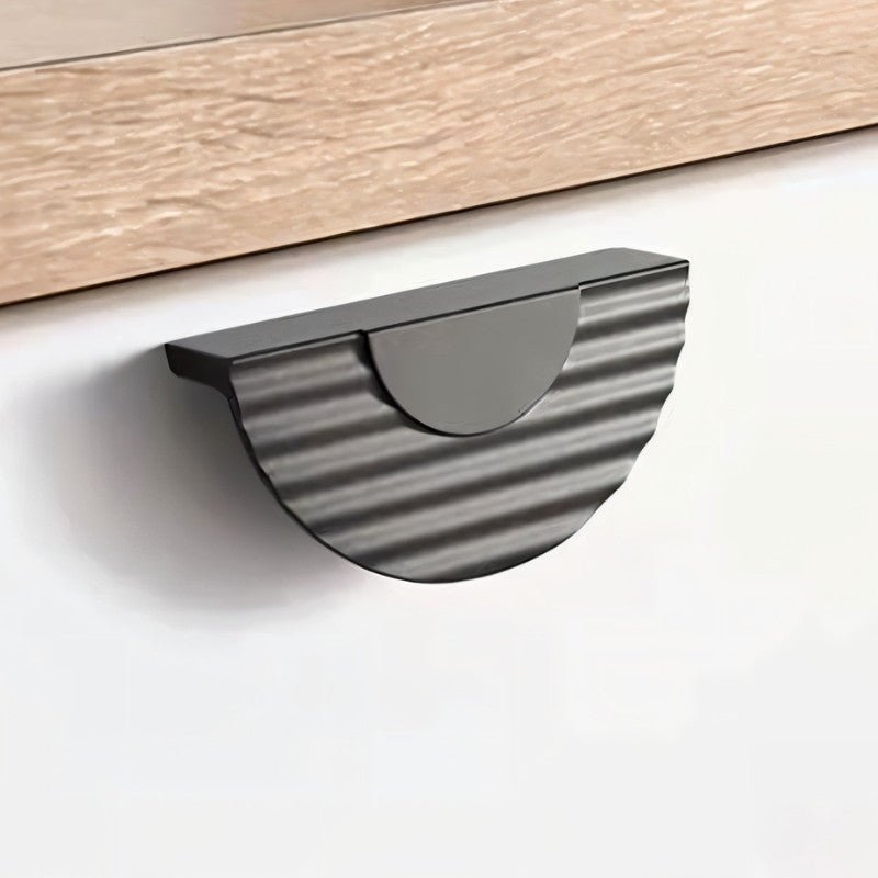 Zinc Alloy Drawer Pulls, Modern Kitchen & Wardrobe Hardware, Ridged Semi-Circular Grip, Set of 2 in 3 Finishes, 2.5in Hole Spacing