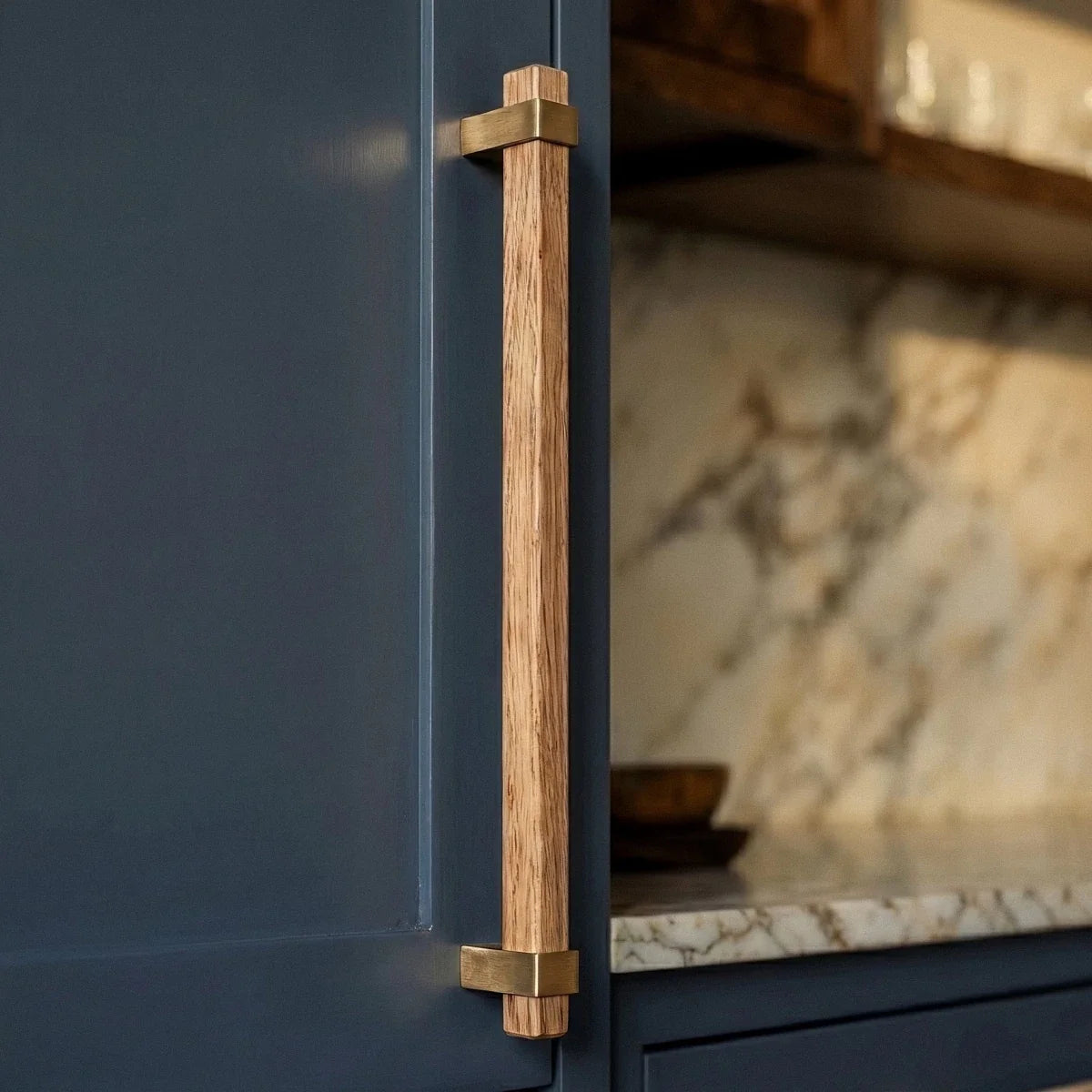 Wood Cabinet Knobs & Pull Bars, Modern Kitchen & Wardrobe Cabinet Hardware, Gold-Tone Brackets, Set of 2 in Oak & Walnut, 1.1-12.5in