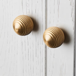 Ribbed Oval Cabinet Knobs, Vintage Kitchen & Wardrobe Hardware, Brushed Brass Finish, Set of 2, 1.2 x 1.1in