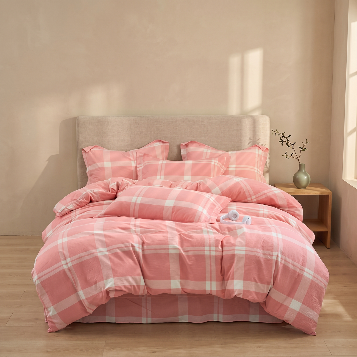Pink & White Plaid cotton duvet cover set in a Japandi bedroom