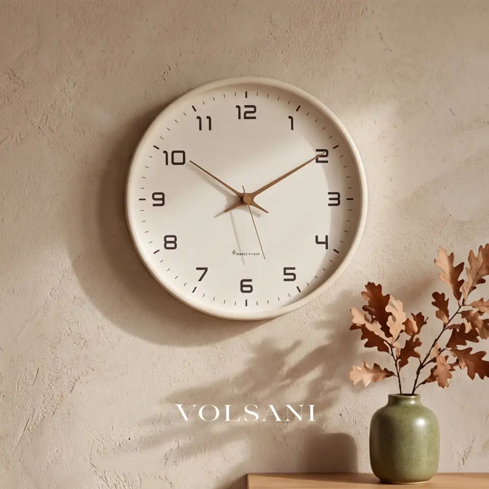 HUGO: Houten Wandklok - Volsani