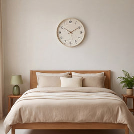 HUGO: Houten Wandklok