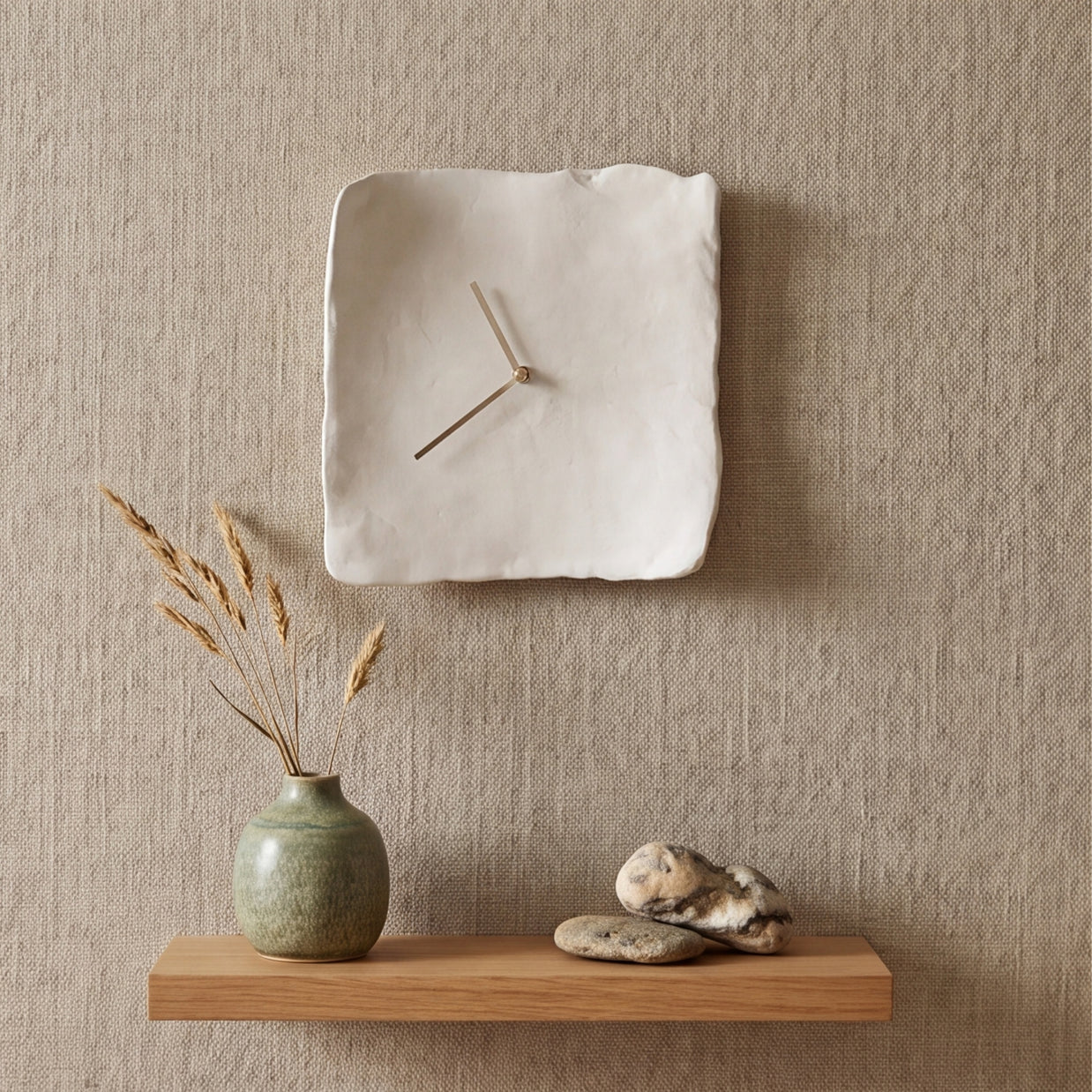 IDA: Wandklok in Wabi-Sabi Stijl
