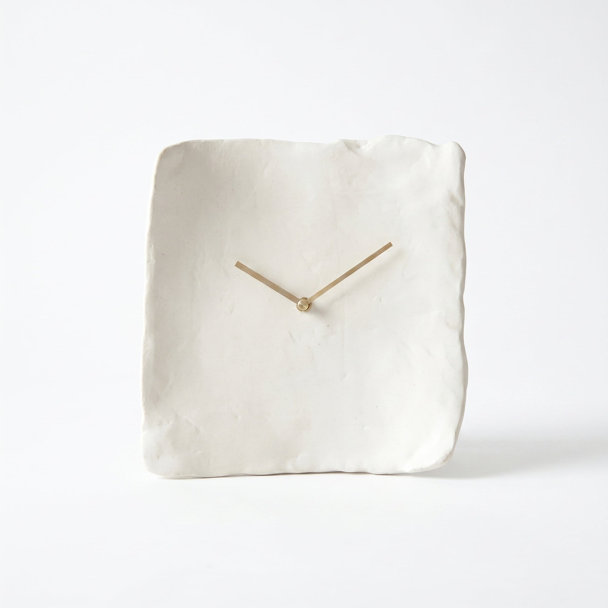 IDA: Wandklok in Wabi-Sabi Stijl