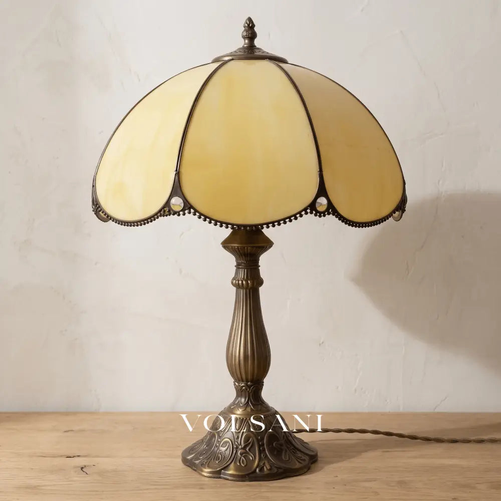 MIEKE: Vintage Tafellamp – Glas-in-lood Kap met Aluminium Voet - Volsani