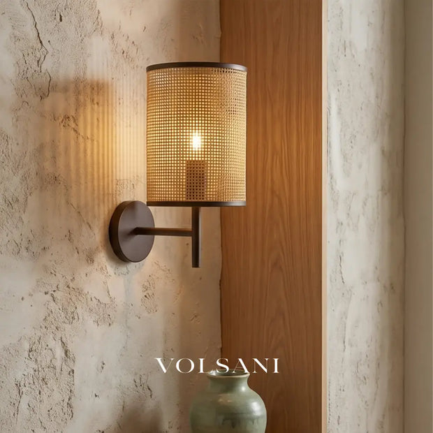 NAGI: Rotan Wandlamp in Wabi-Sabi Stijl - Volsani