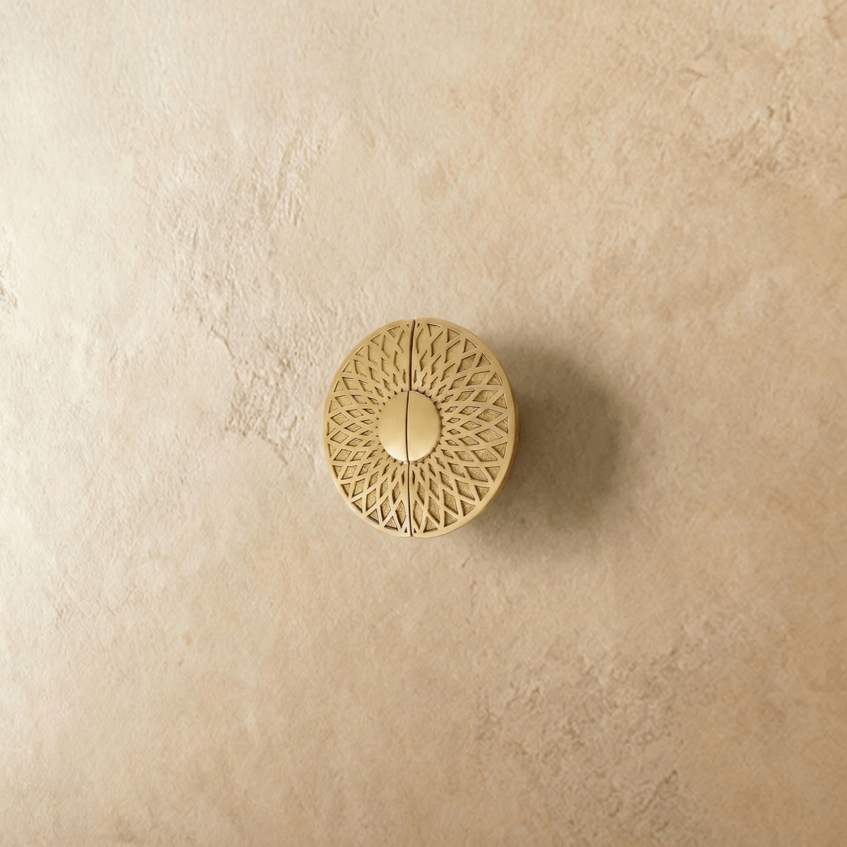 Lattice Brass Cabinet Knobs & Drawer Pulls, Modern Kitchen & Wardrobe Hardware, Polished Sunburst Pattern, Set of 2, 1.1-1.2in