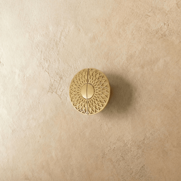 Lattice Brass Cabinet Knobs & Drawer Pulls, Modern Kitchen & Wardrobe Hardware, Polished Sunburst Pattern, Set of 2, 1.1-1.2in