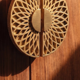 Lattice Brass Cabinet Knobs & Drawer Pulls, Modern Kitchen & Wardrobe Hardware, Polished Sunburst Pattern, Set of 2, 1.1-1.2in