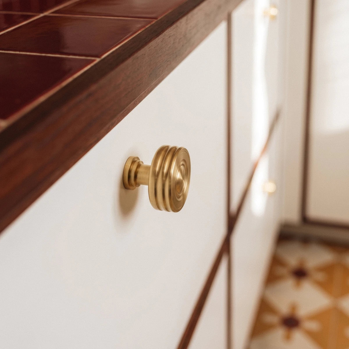 Ribbed Brass Cabinet Knobs & Drawer Pulls, Classic Kitchen & Vanity Hardware, Concentric Detail, Set of 2, 1-12.5in