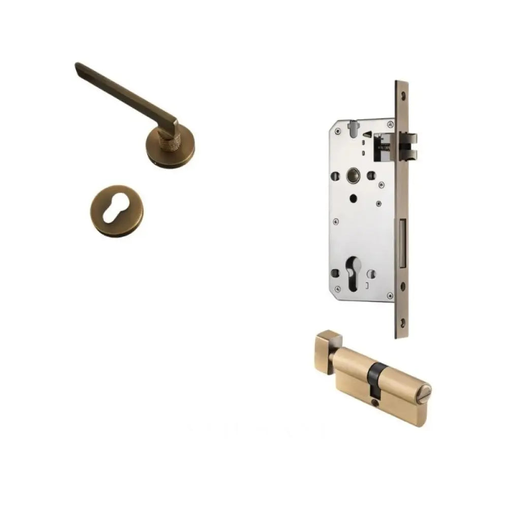 Sabaat Handle and Lock - L5.4’’(13.7cm) x H2’’(5.5cm) / With Thumb Lock / Bronze