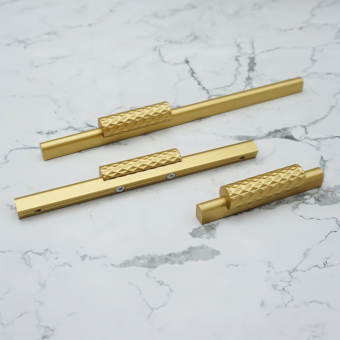 Diamond-Textured Aluminum Drawer Pulls, Modern Kitchen & Wardrobe Hardware, Gold-Tone or Black, Set of 2, 2.5-12.6in Hole Spacing