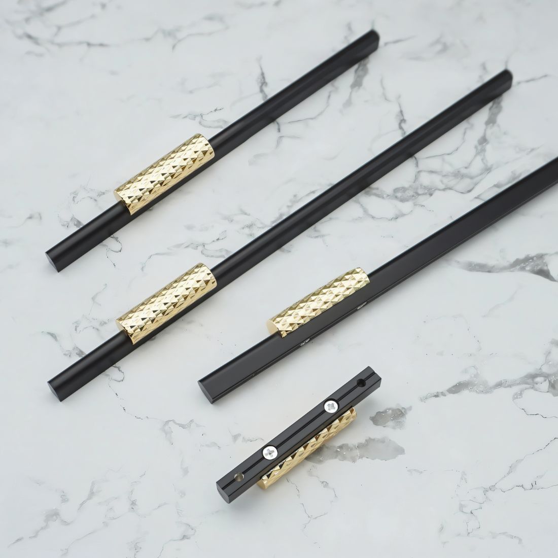 Diamond-Textured Aluminum Drawer Pulls, Modern Kitchen & Wardrobe Hardware, Gold-Tone or Black, Set of 2, 2.5-12.6in Hole Spacing