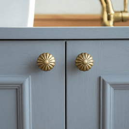 Fluted Solid Brass Cabinet Knobs & Drawer Pull, Timeless Kitchen & Vanity Hardware, Warm Brass Finish, Set of 2, 1.2-2.5in