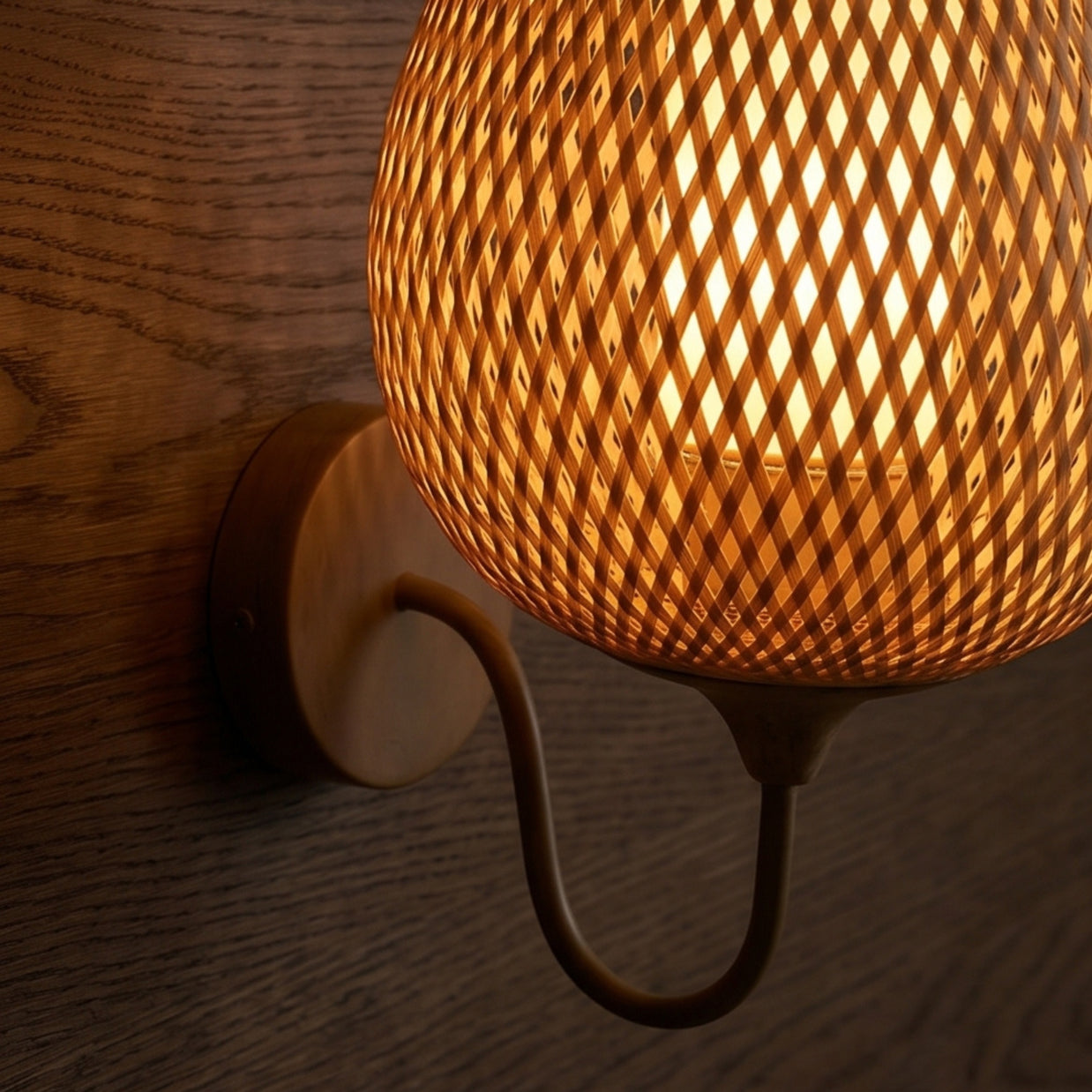 SORA: Rotan & Bamboe Wandlamp (Solar)