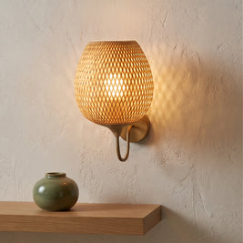 SORA: Rotan & Bamboe Wandlamp (Solar)