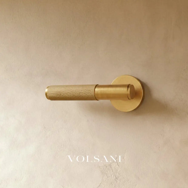 The Brass Door Handle - Brass / Round / Passage