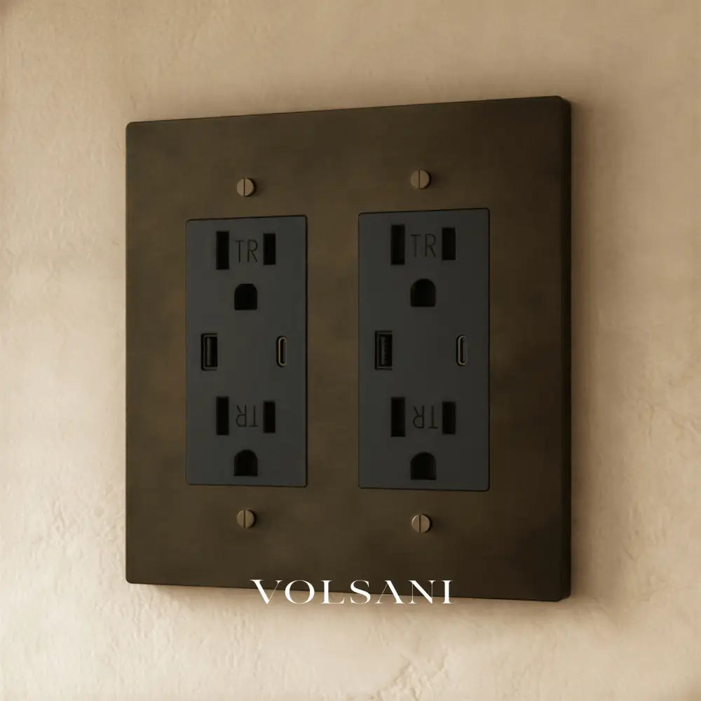The Brass Outlet (1 to 4 Gang) - Vintage Brass with Patina / 2 Gang / USB-C