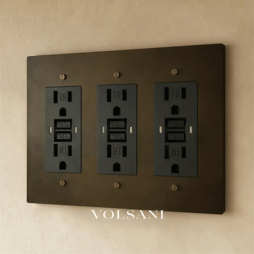 The Brass Outlet (1 to 4 Gang) - Vintage Brass with Patina / 3 Gang / GFCI