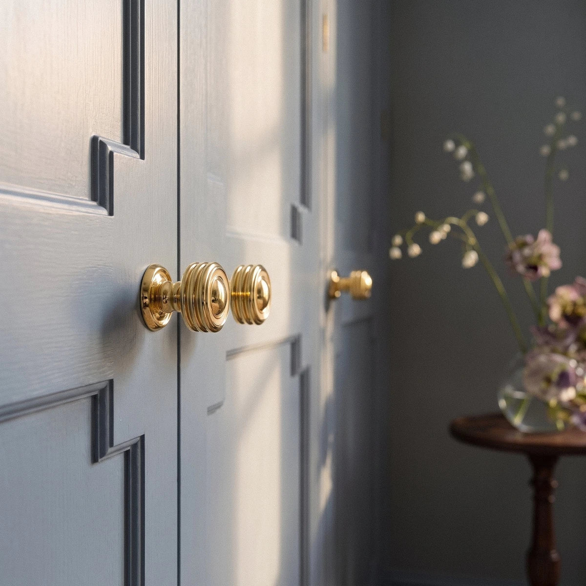 Gold-Finish Cabinet Knobs & Drawer Pull Bars, Modern Kitchen & Dresser Hardware, Ergonomic Grip, Set of 2 Pieces, 1.2-8.8in