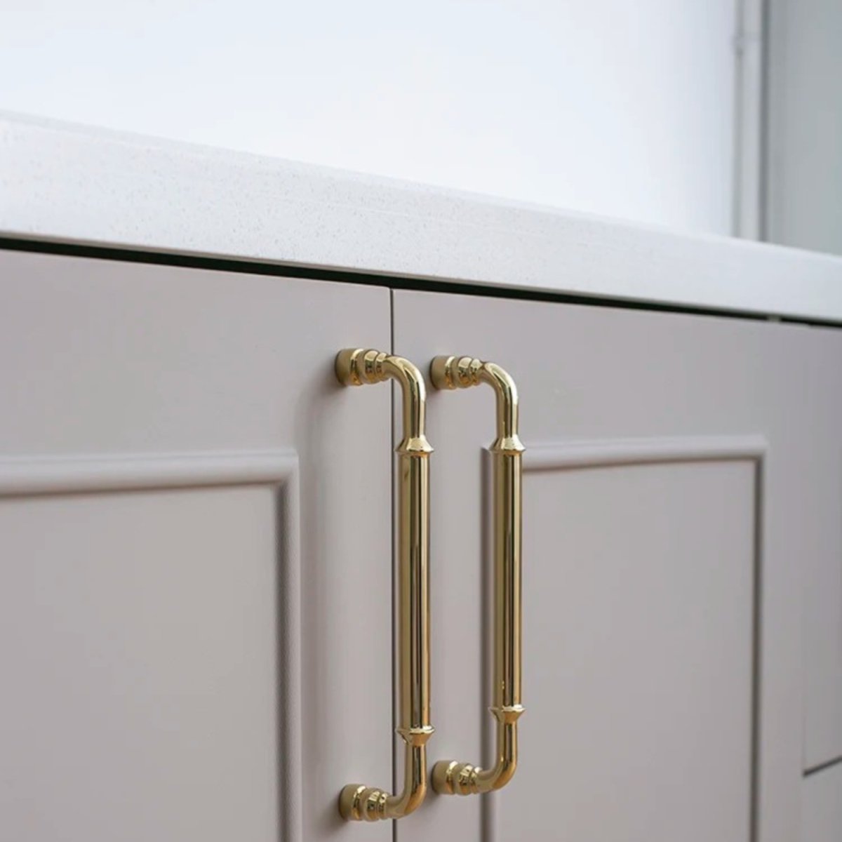 Gold-Finish Cabinet Knobs & Drawer Pull Bars, Modern Kitchen & Dresser Hardware, Ergonomic Grip, Set of 2 Pieces, 1.2-8.8in
