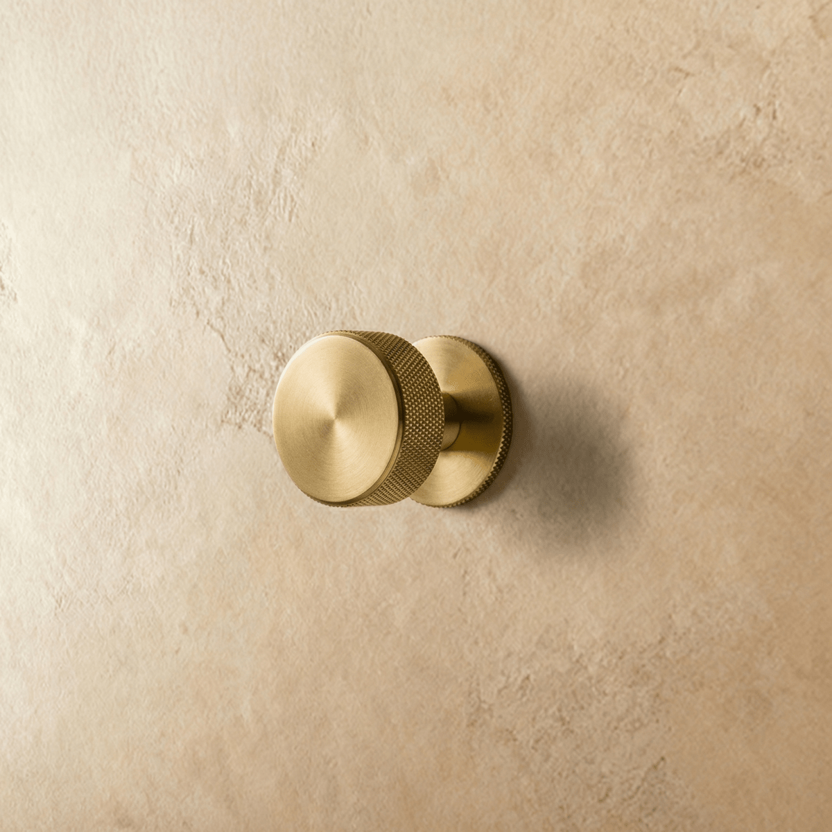 Knurled Cabinet Knobs & Drawer Pull Bars, Modern Kitchen & Wardrobe Hardware, Gold-Tone & Black Finish, Set of 2, 1.1-12.6in