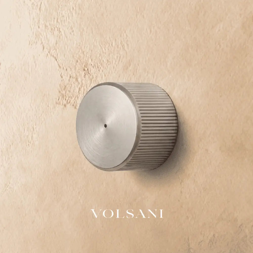 Vorn Handle and Lock - D2.2’’(5.7cm) x W1.5’’(3.8cm) / 2 Knobs (Without Lock) / Nickel