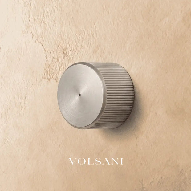 Vorn Handle and Lock - D2.2’’(5.7cm) x W1.5’’(3.8cm) / 2 Knobs (Without Lock) / Nickel
