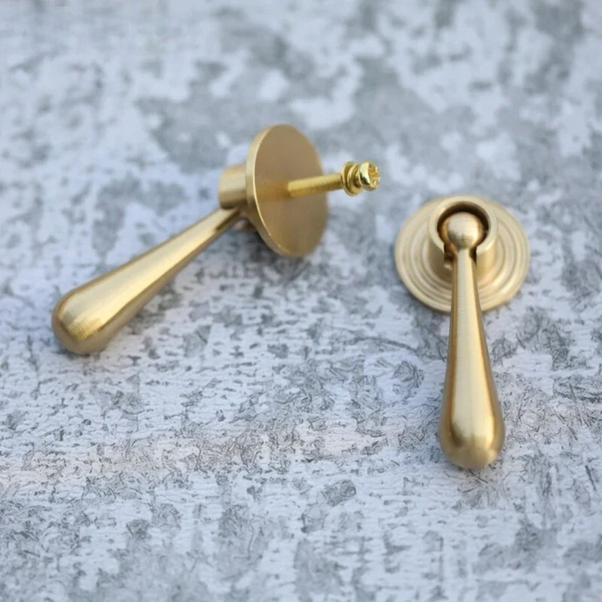 Solid Brass Single-Hole Cabinet Knobs, Timeless Kitchen & Cupboard Hardware, Gold Finish, Set of 2, 1.1-3.5in
