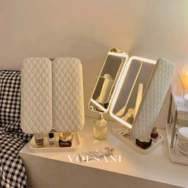WIEKE: Drieluik Make-upspiegel met LED – Opvouwbaar & 2x/3x/10x Vergrotend - Volsani