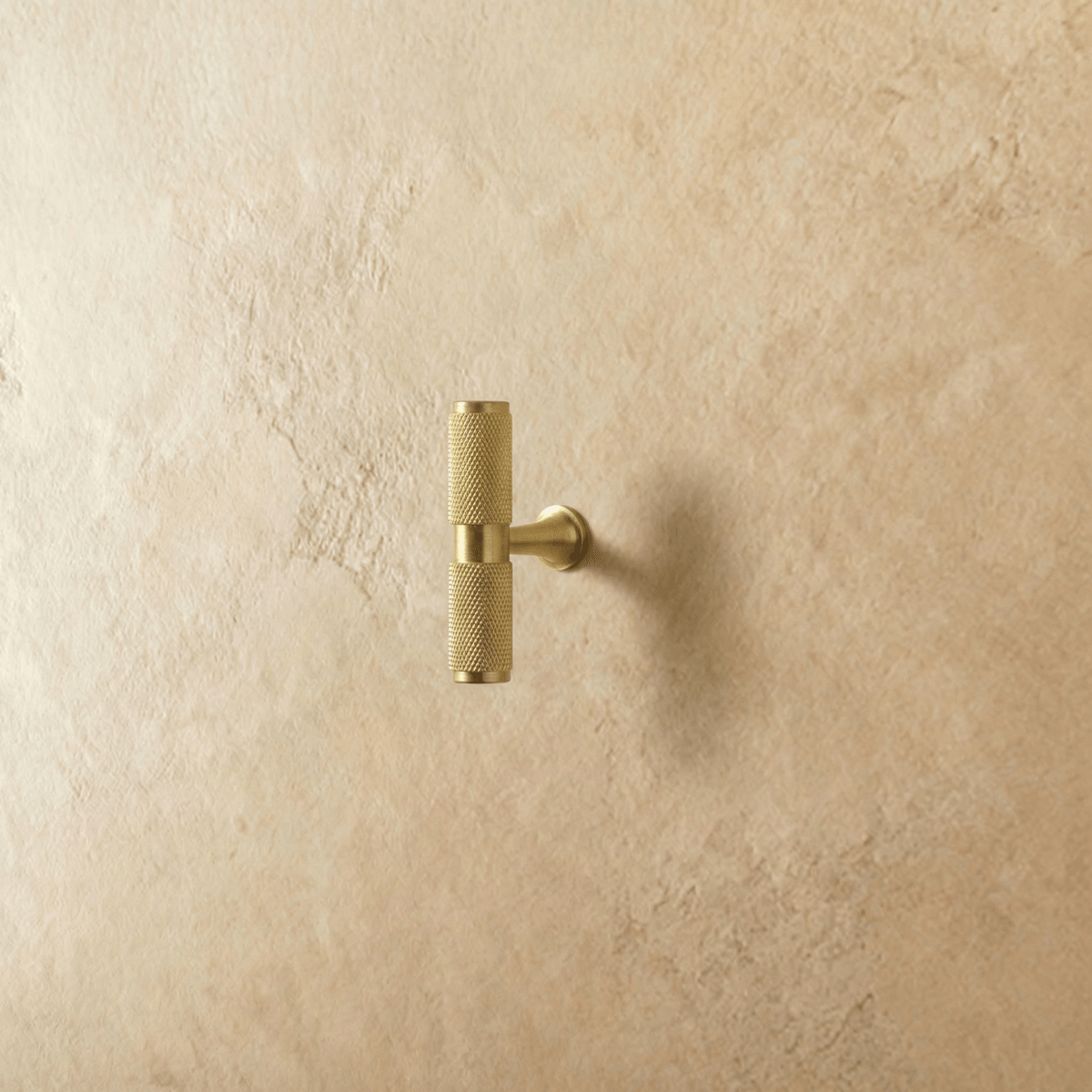 Knurled Brass Cabinet Knobs & Pull Bars, Industrial Kitchen & Wardrobe Hardware, Fluted Legs, Set of 2 With or Without Backplate, 0.7-6.3in