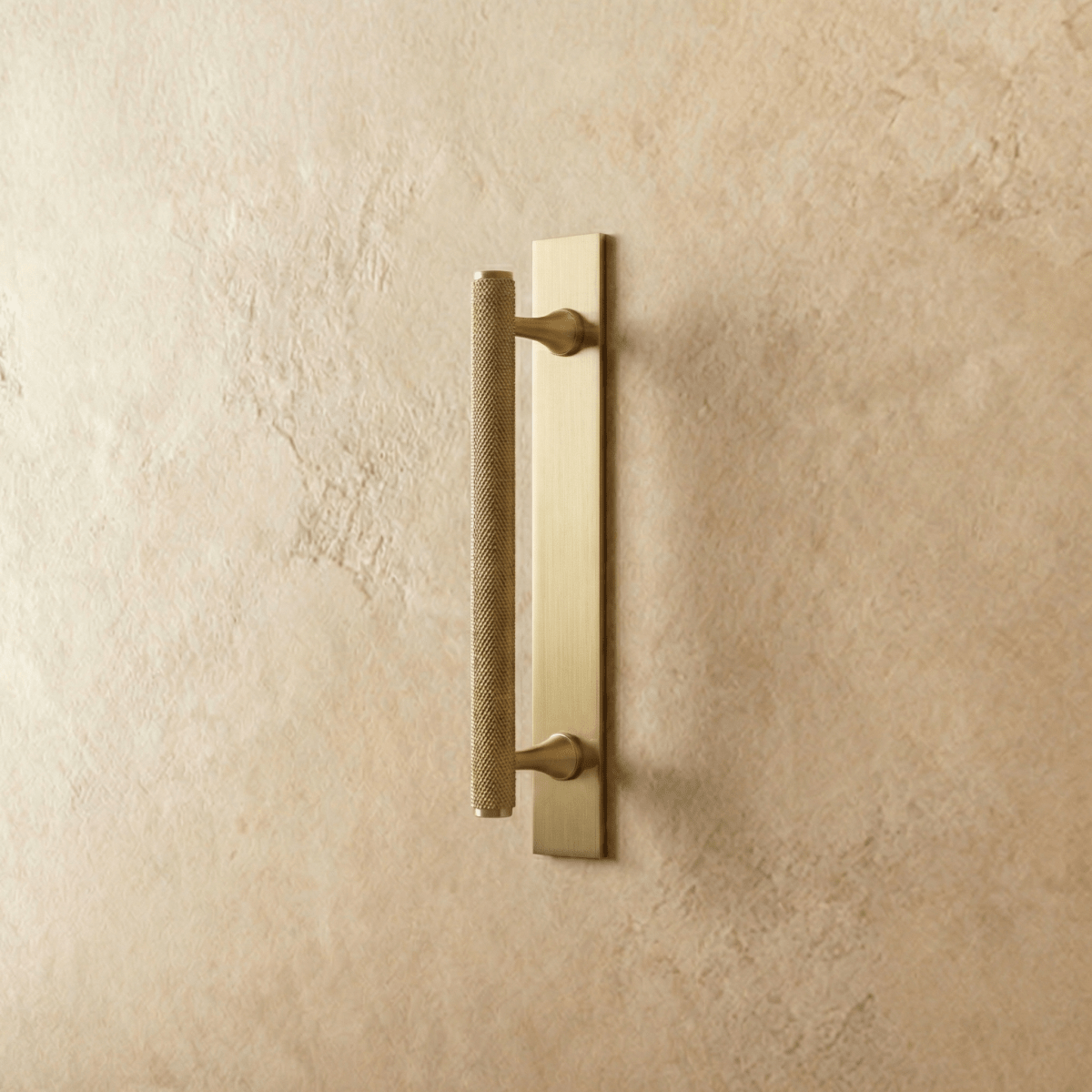 Knurled Brass Cabinet Knobs & Pull Bars, Industrial Kitchen & Wardrobe Hardware, Fluted Legs, Set of 2 With or Without Backplate, 0.7-6.3in