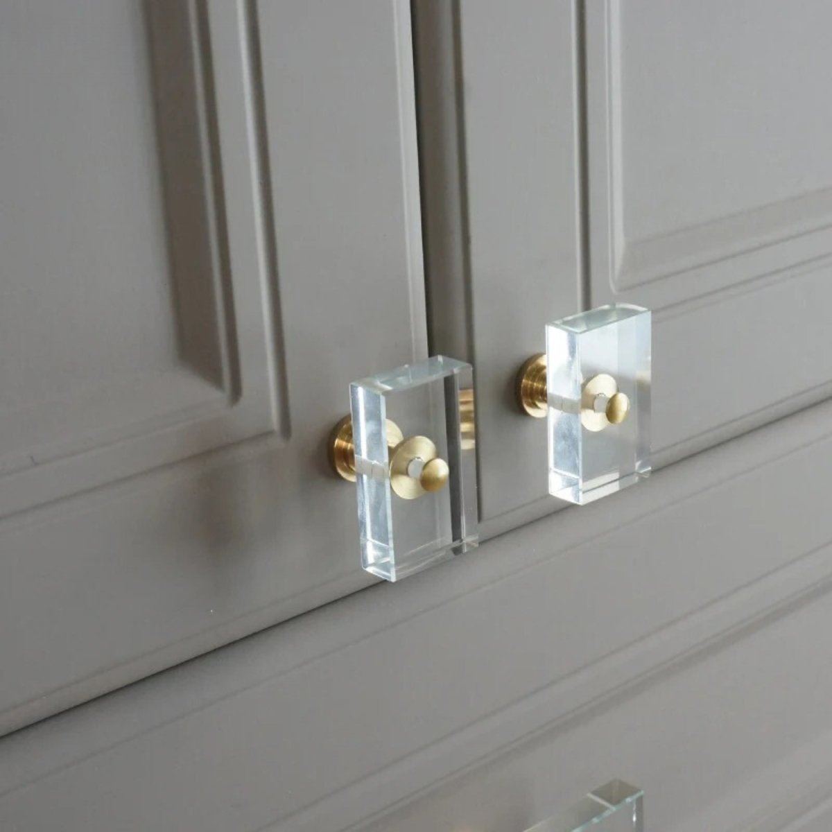 Glass Cabinet Knobs & Pull Bars, Classic Kitchen & Dresser Hardware, Clear & Black Glass, Set of 2 in 6 Sizes, 1.2-4.7in