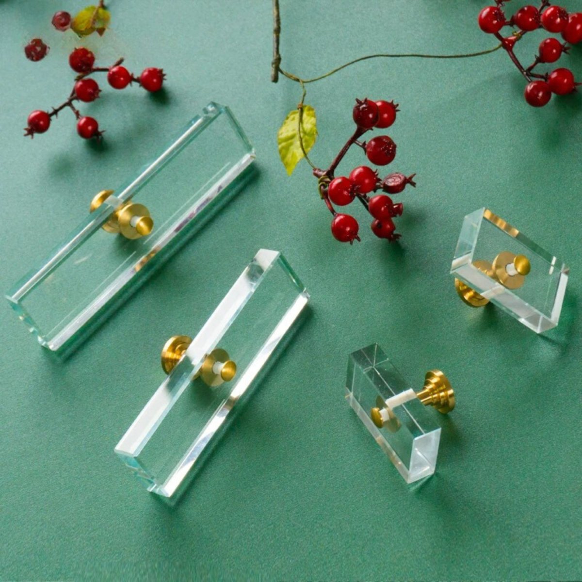 Glass Cabinet Knobs & Pull Bars, Classic Kitchen & Dresser Hardware, Clear & Black Glass, Set of 2 in 6 Sizes, 1.2-4.7in